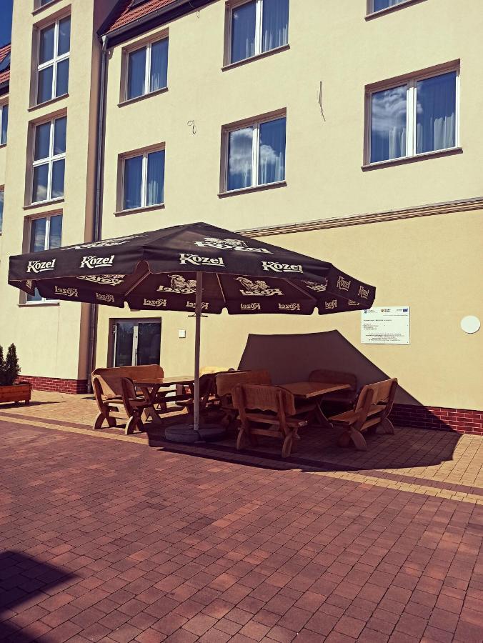 Hotel Milenium Legnica Buitenkant foto