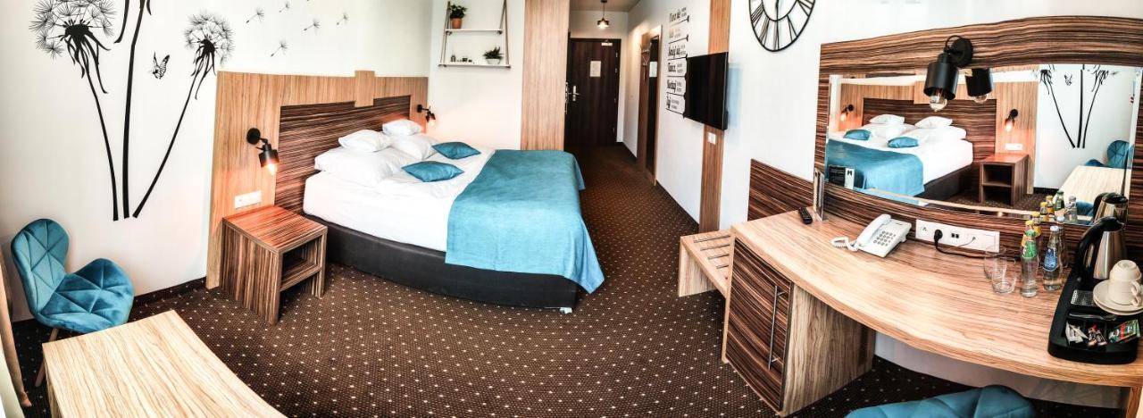 Hotel Milenium Legnica Buitenkant foto