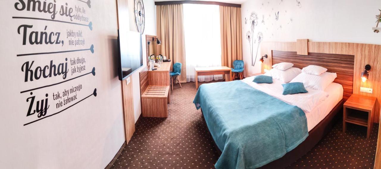Hotel Milenium Legnica Buitenkant foto