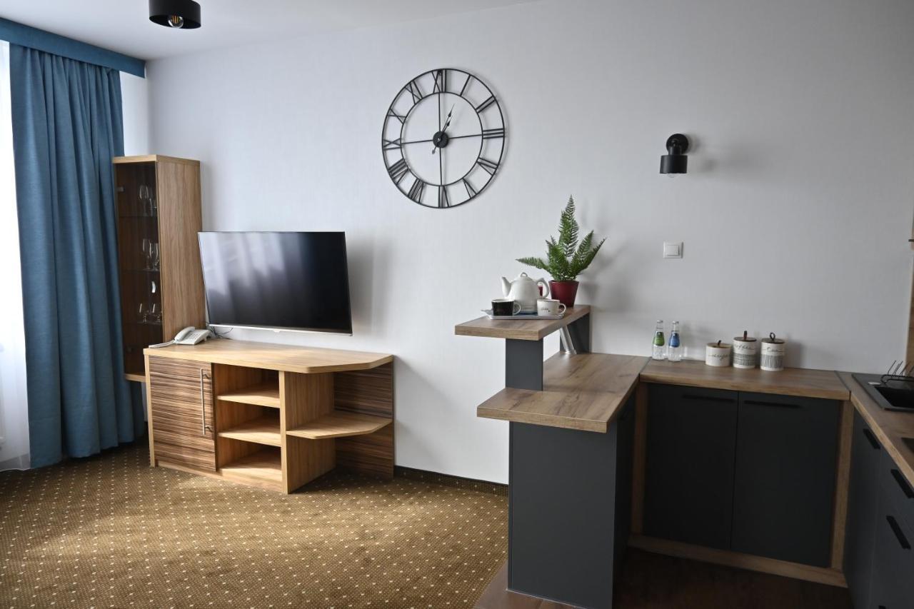Hotel Milenium Legnica Buitenkant foto