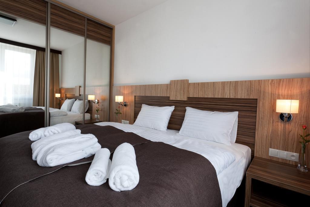 Hotel Milenium Legnica Kamer foto